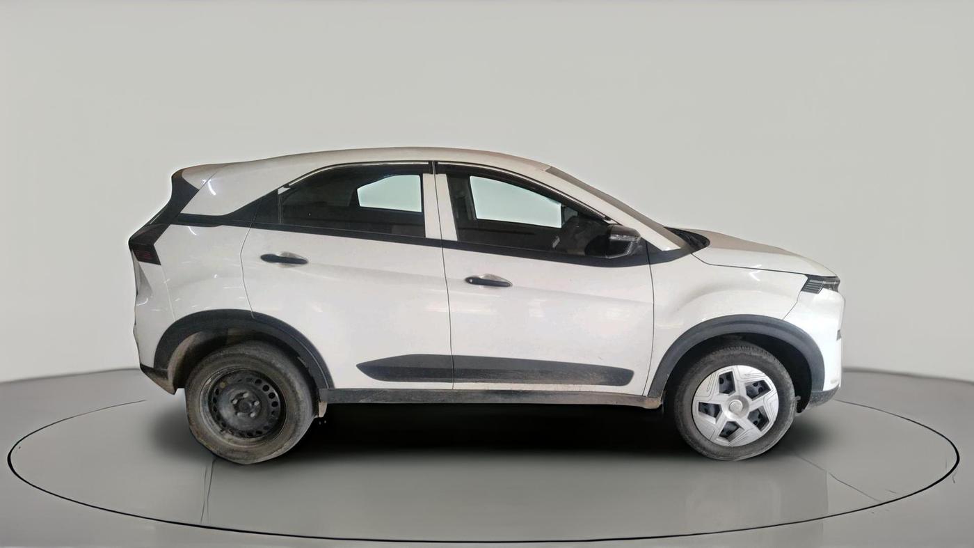 2024 Tata NEXON Smart + 1.5, Diesel, Manual, 55,835 km, exterior