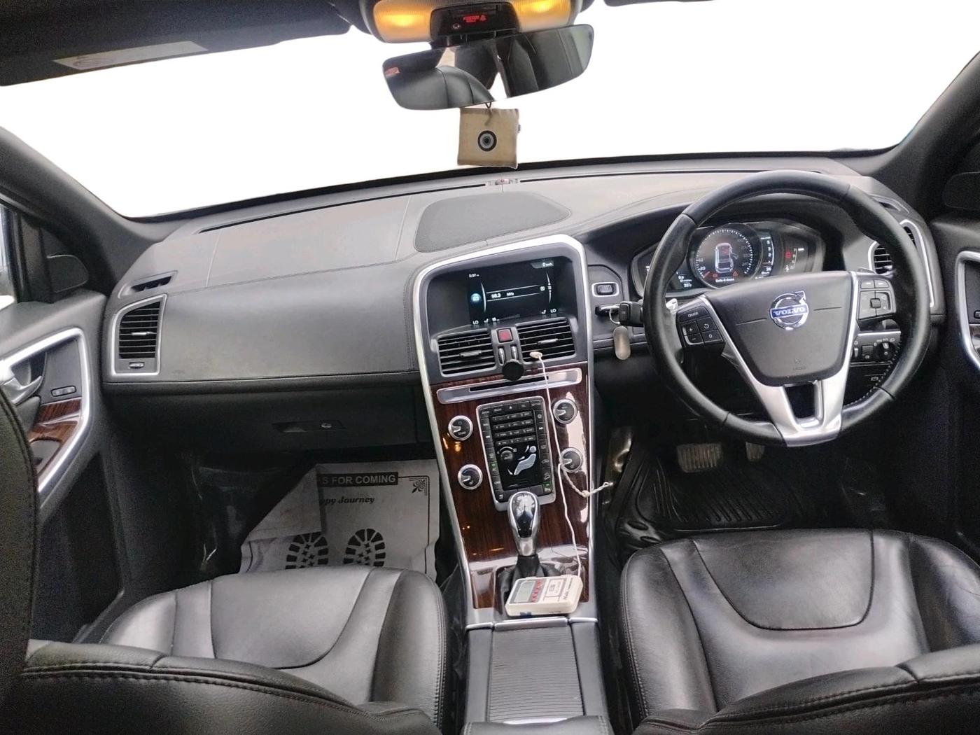 2015 Volvo XC 60 D5 SUMMUM, Diesel, Automatic, 1,53,768 km, interior