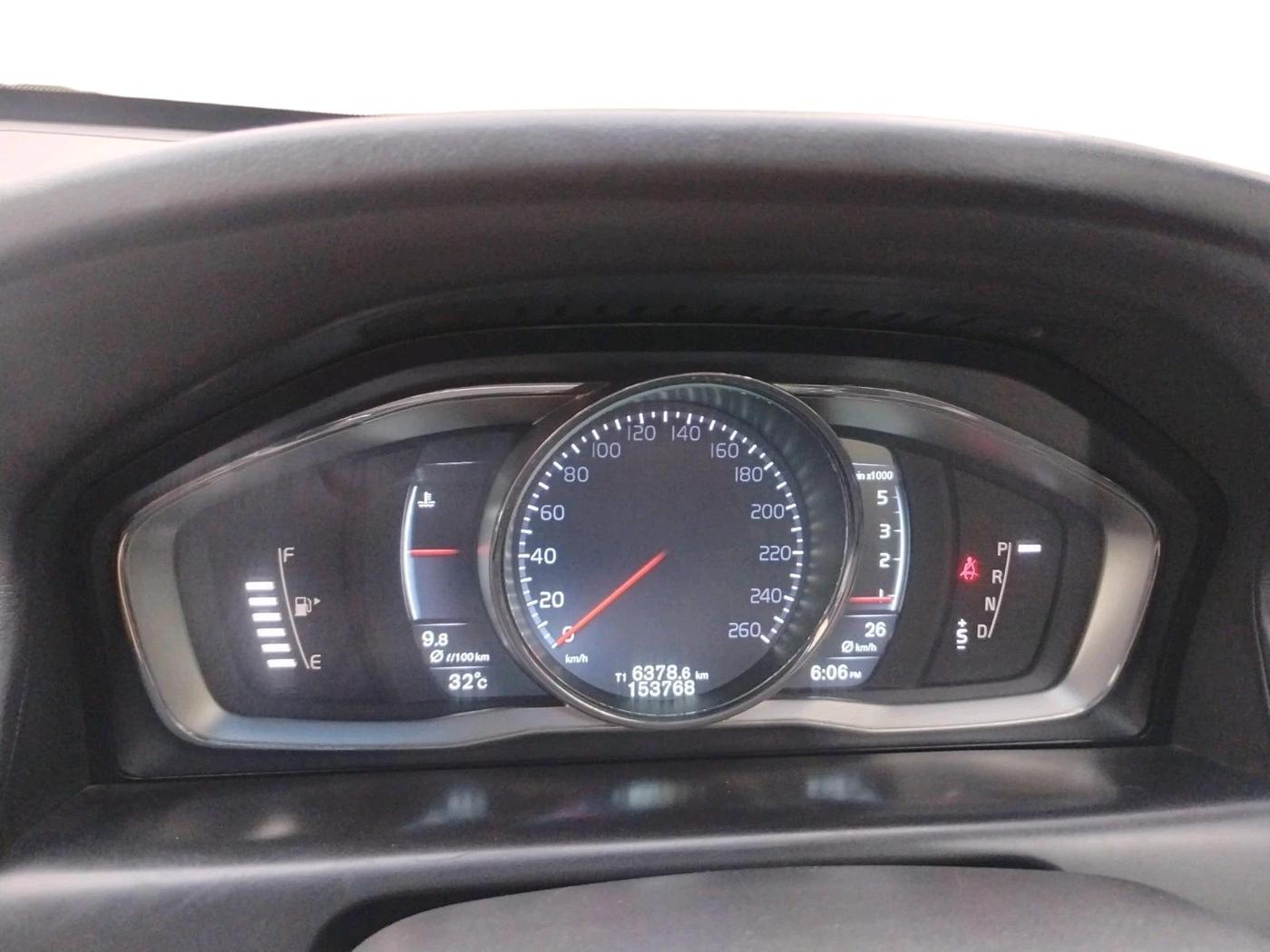 2015 Volvo XC 60 D5 SUMMUM, Diesel, Automatic, 1,53,768 km, interior