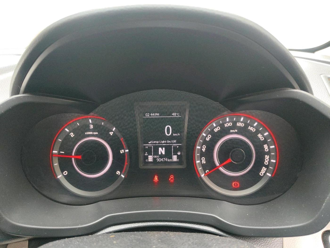 2019 Mahindra XUV300 W8 1.5 DIESEL, Diesel, Manual, 90,474 km, interior