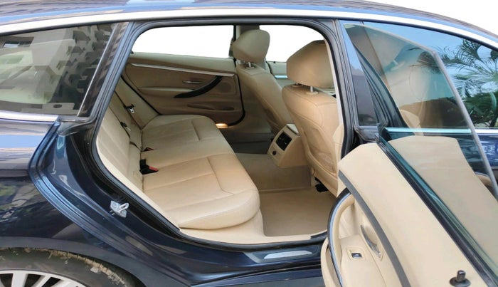 2017 BMW 3 Series  GT 320d Luxury Line, Diesel, Automatic, 92,001 km, interior