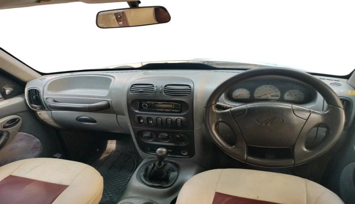 2003 Mahindra Scorpio 2.6 DX, Diesel, Manual, 1,22,787 km, interior