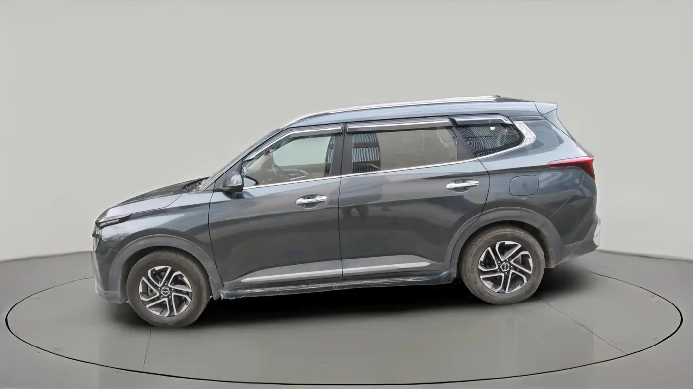 2022 KIA CARENS LUXURY PLUS 1.4 PETROL 7 STR, Petrol, Manual, 61,078 km, exterior