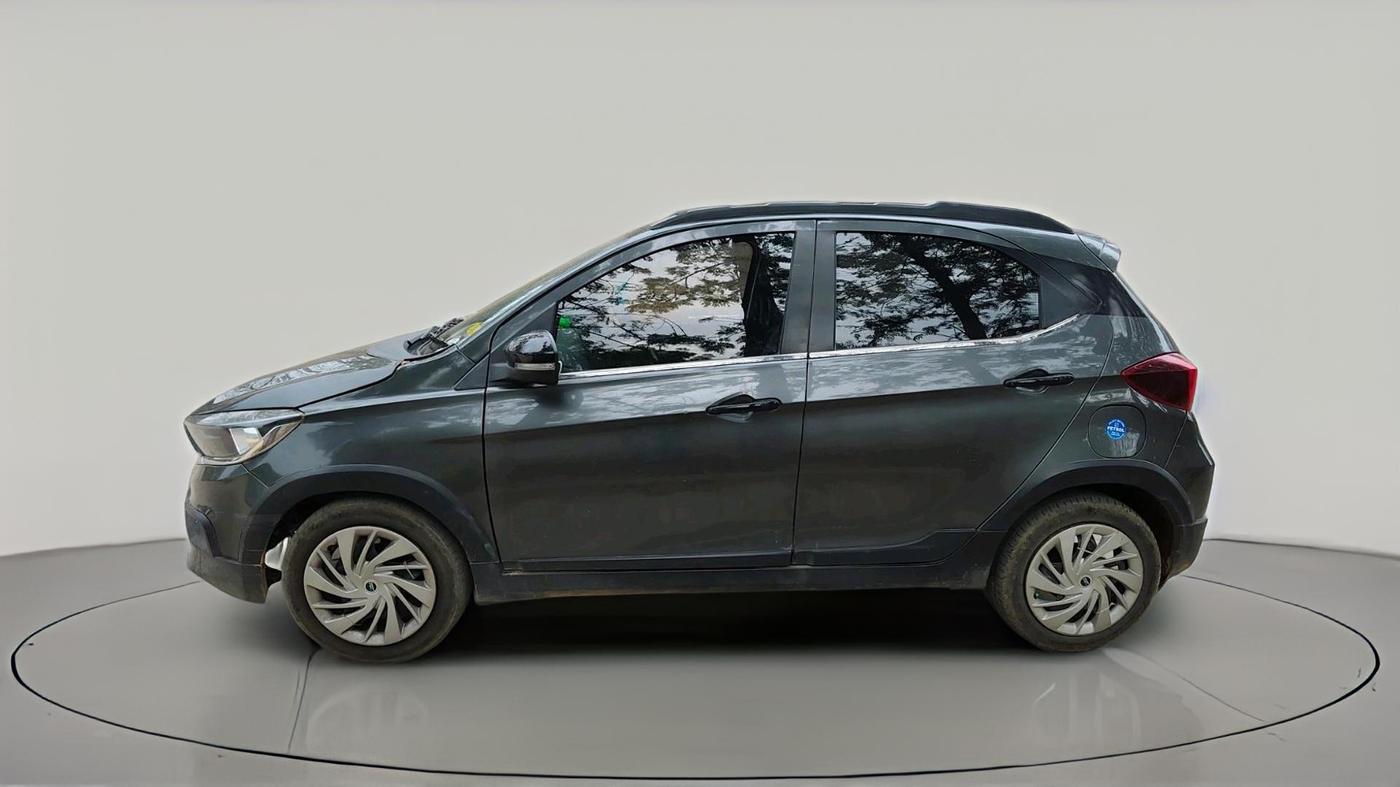 2022 Tata TIAGO NRG XZ MT, Petrol, Manual, 31,360 km, exterior