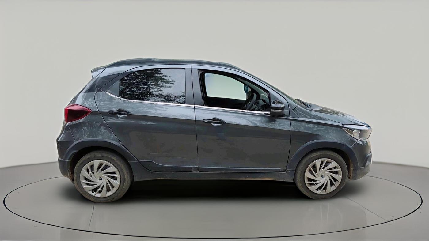 2022 Tata TIAGO NRG XZ MT, Petrol, Manual, 31,360 km, exterior