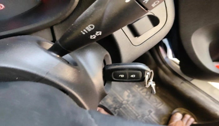 2020 Renault Kwid CLIMBER 1.0 AMT (O), Petrol, Automatic, 55,050 km, interior