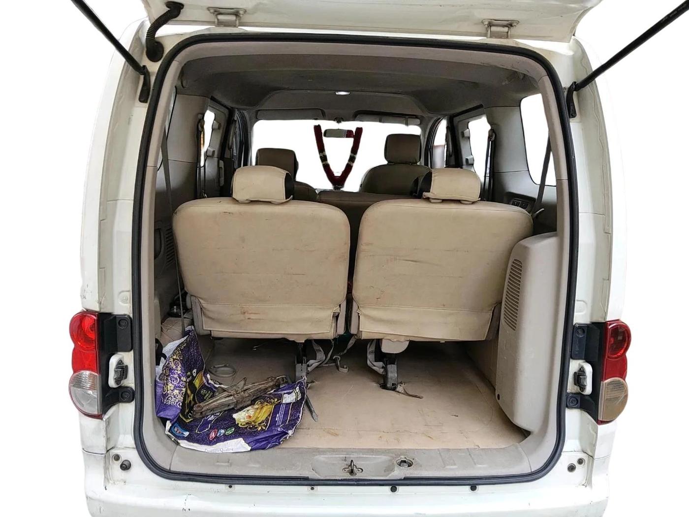 2013 Nissan Evalia XL, Diesel, Manual, 1,71,099 km, exterior