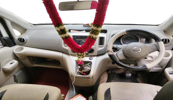 2013 Nissan Evalia XL, Diesel, Manual, 1,71,099 km, interior