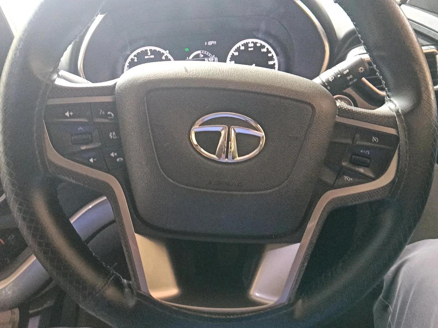 2021 Tata Safari XT PLUS, Diesel, Manual, 54,044 km, interior