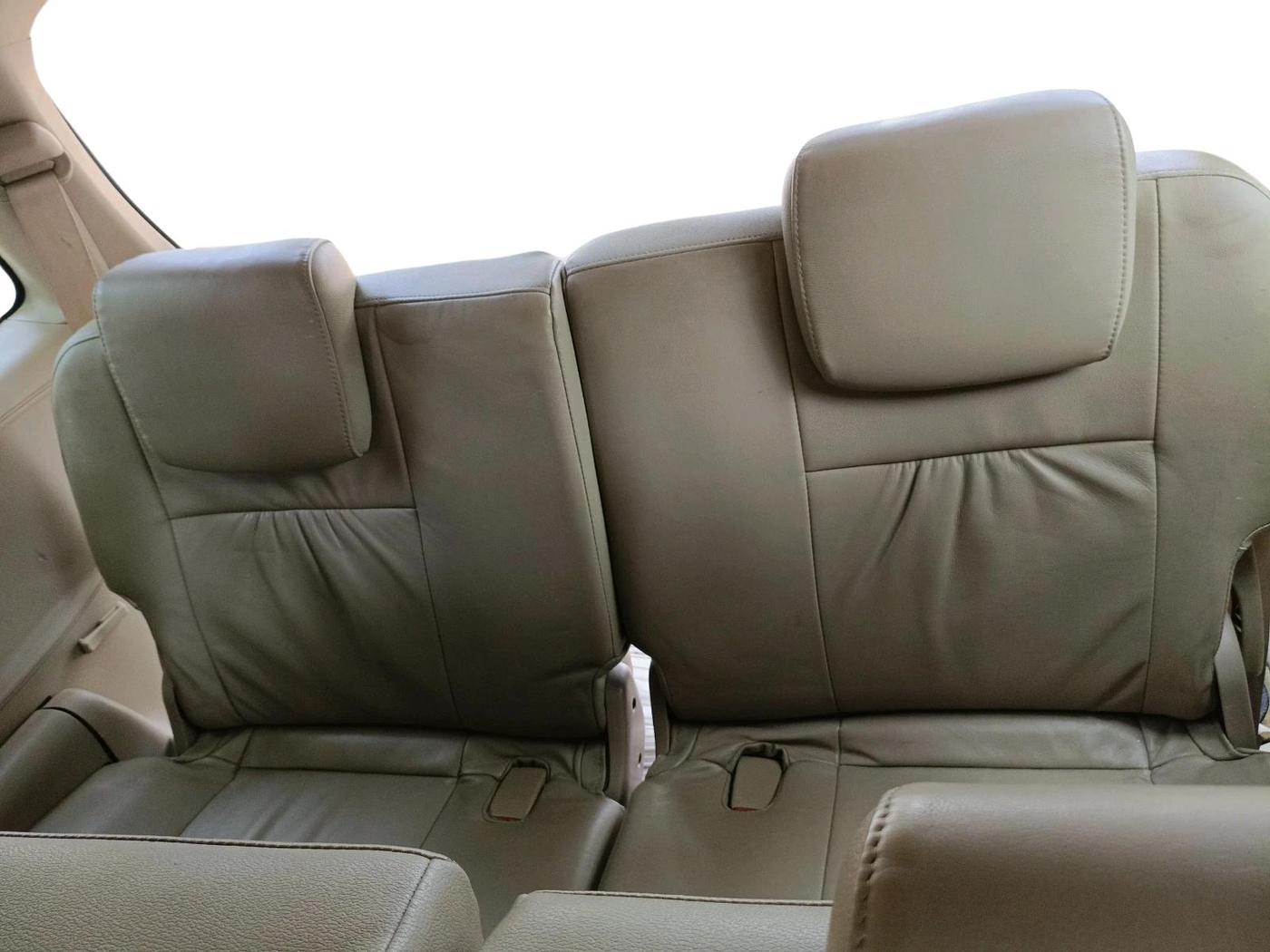 2014 Toyota Fortuner 3.0 4X2 AT, Diesel, Automatic, 1,04,018 km, interior