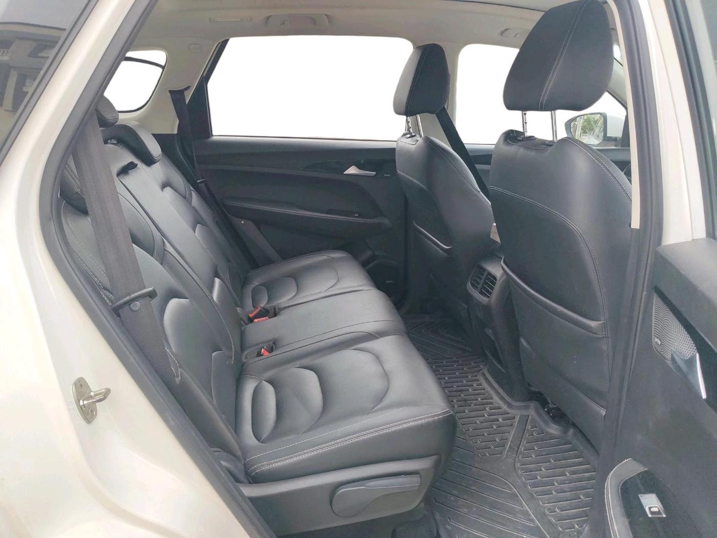 2019 MG HECTOR SHARP 2.0 DIESEL, Diesel, Manual, 1,15,937 km, interior