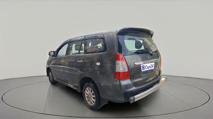 2013 Toyota Innova 2.5 VX 8 STR, Diesel, Manual, 1,59,341 km, exterior