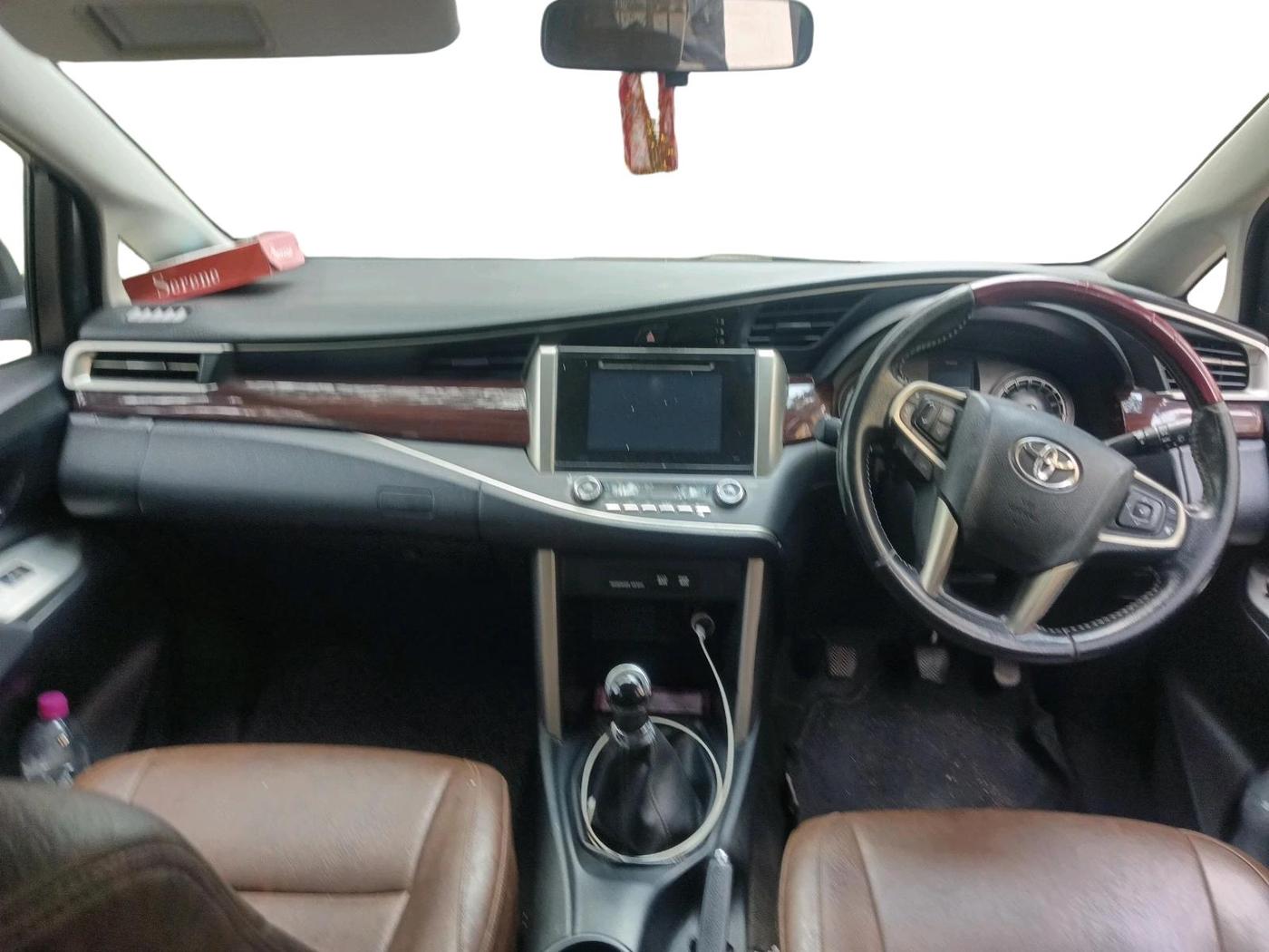 2016 Toyota Innova Crysta 2.4 VX 8 STR, Diesel, Manual, 2,18,904 km, interior
