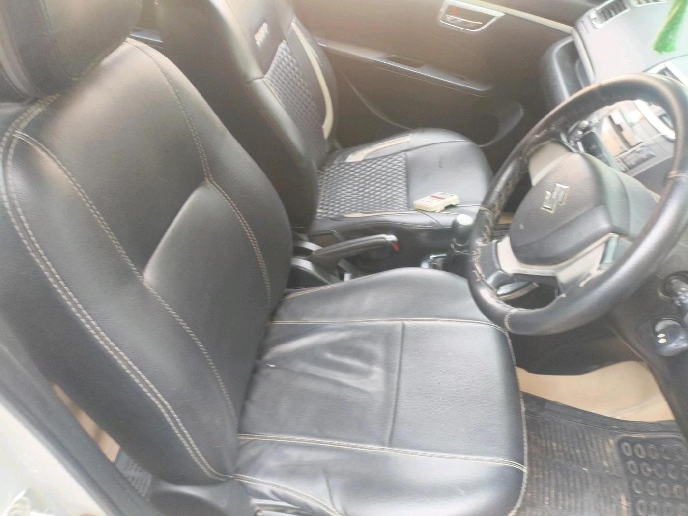 2014 Maruti Swift VXI, Petrol, Manual, 1,17,734 km, interior