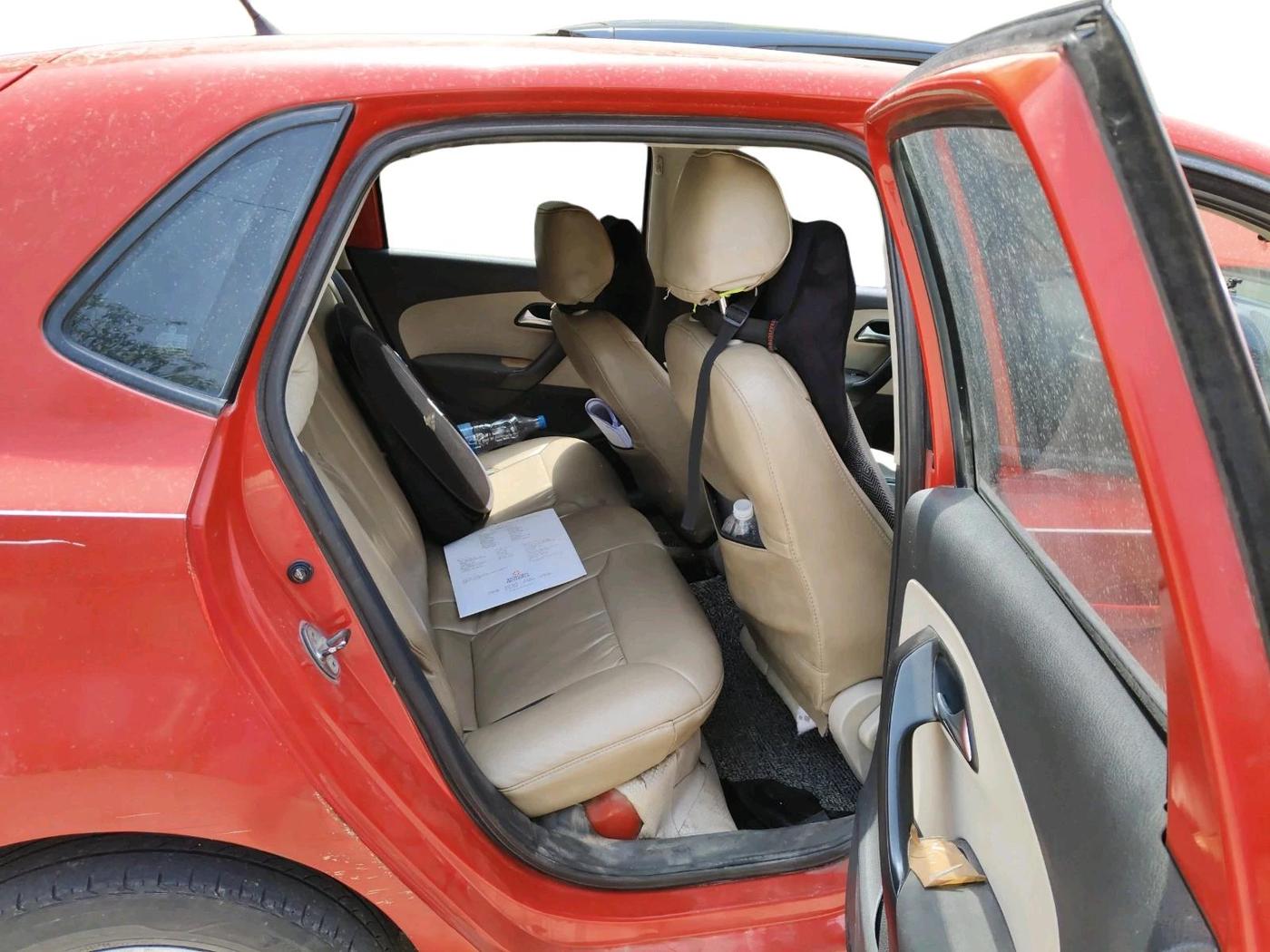 2012 Volkswagen Polo COMFORTLINE 1.2L, Diesel, Manual, 1,34,435 km, interior