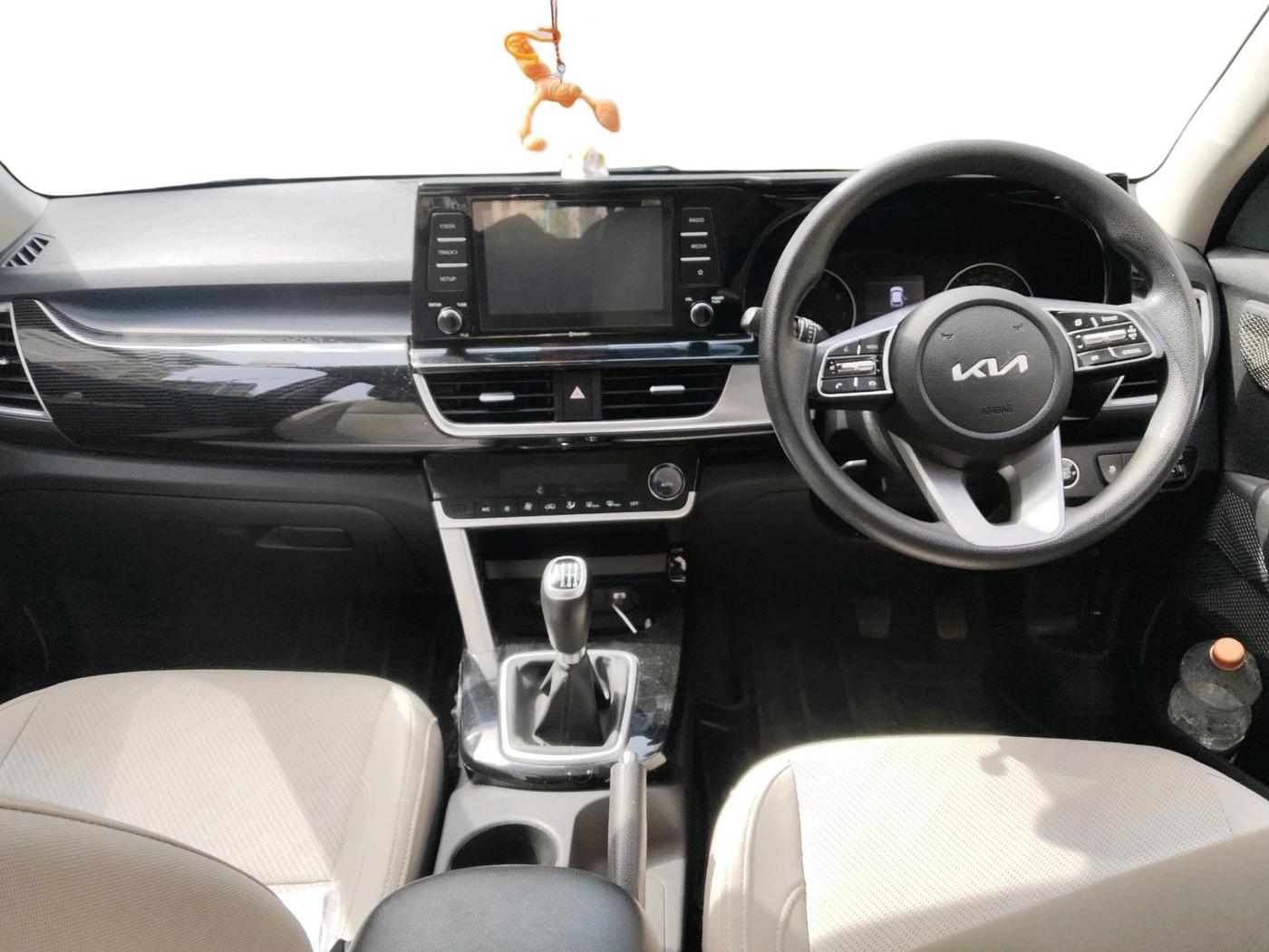 2022 KIA SELTOS HTK PLUS 1.5 IMT, Petrol, Manual, 26,060 km, interior