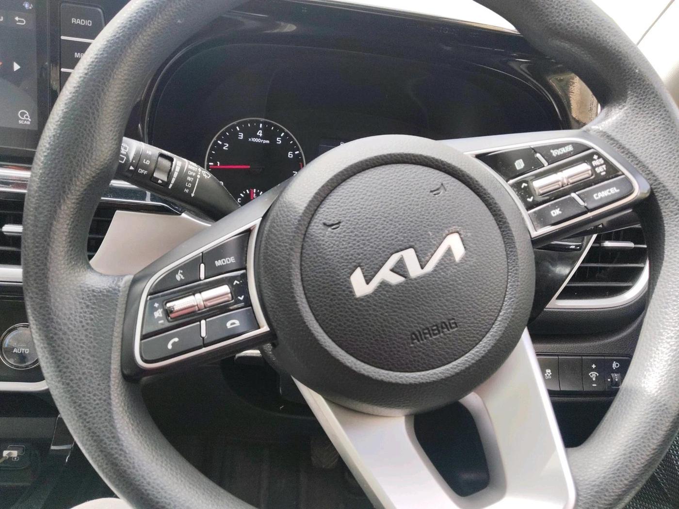 2022 KIA SELTOS HTK PLUS 1.5 IMT, Petrol, Manual, 26,060 km, interior