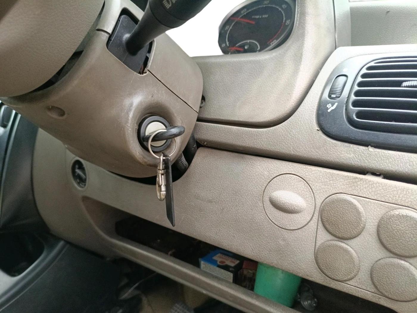 2012 Tata Indica EV2 L, Diesel, Manual, 2,17,583 km, interior
