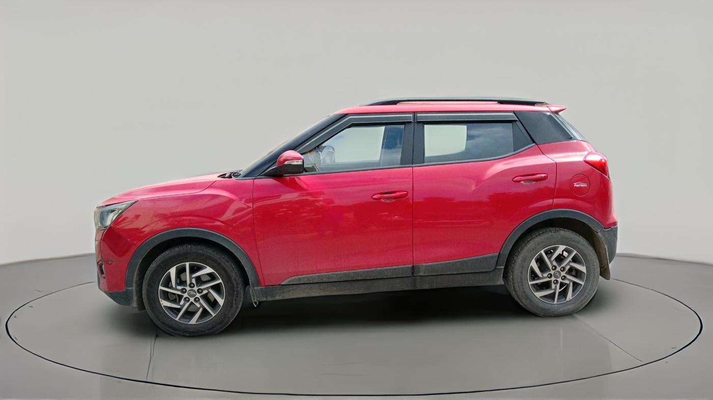 2022 Mahindra XUV300 W8 (O) 1.2 PETROL, Petrol, Manual, 1,03,298 km, exterior