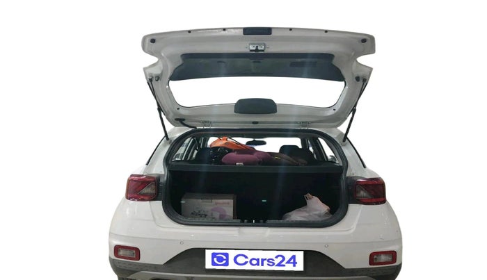 2020 Hyundai VENUE S 1.2, Petrol, Manual, 37,285 km, exterior