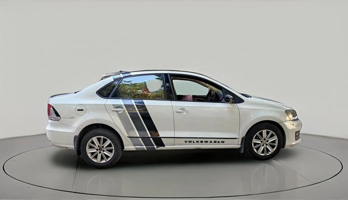 2017 Volkswagen Vento HIGHLINE 1.6 MPI, Petrol, Manual, 1,04,673 km, exterior