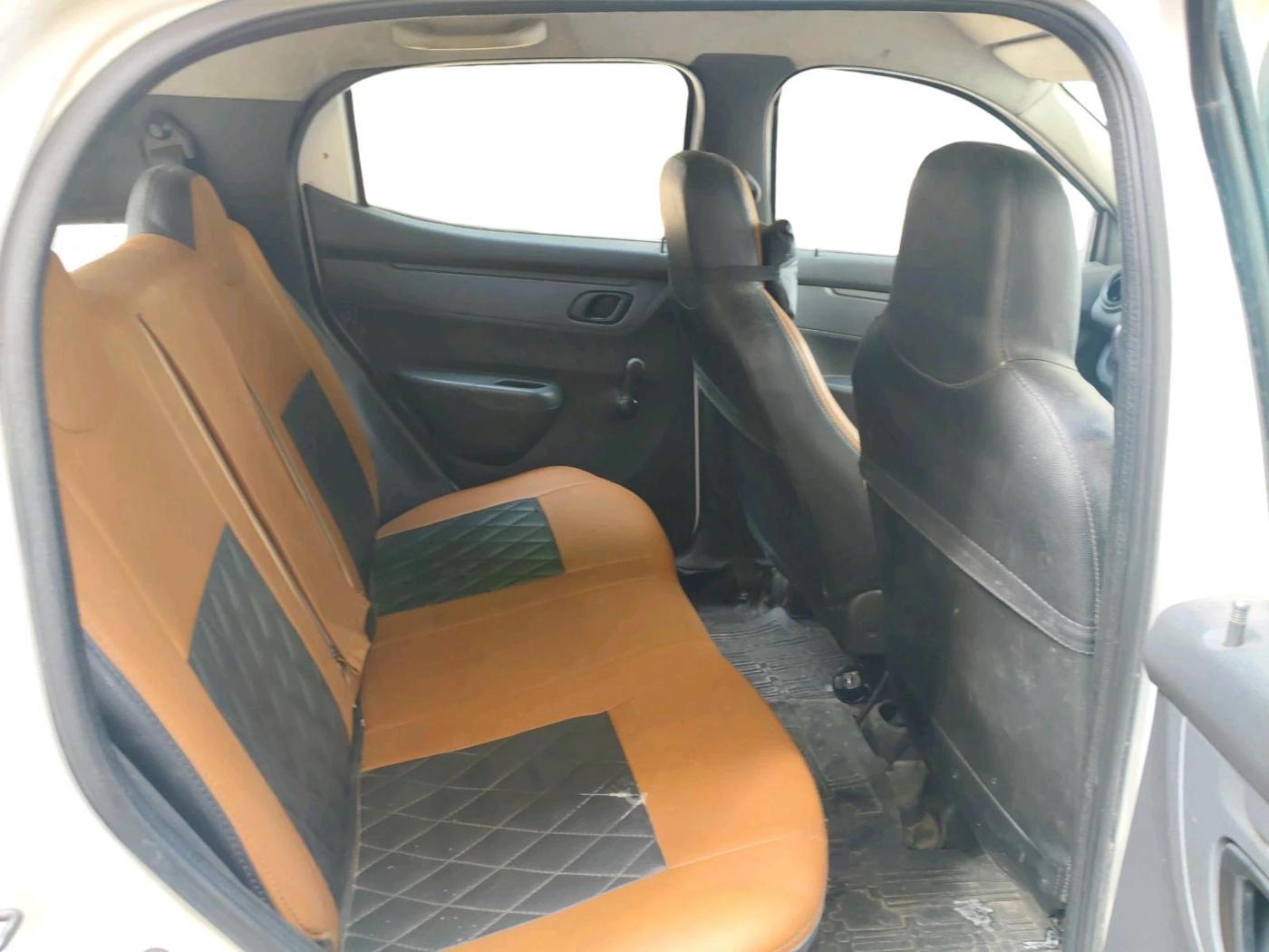 2015 Renault Kwid RXT 0.8, Petrol, Manual, 1,16,519 km, interior
