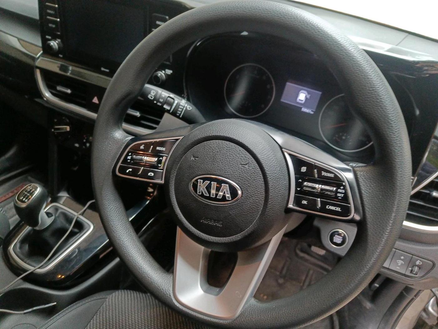 2020 KIA SELTOS HTK PLUS 1.5, Petrol, Manual, 53,567 km, interior