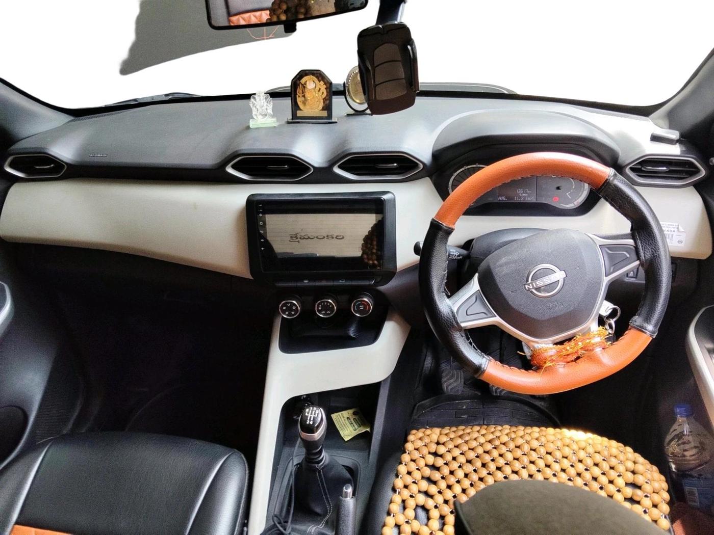 2023 Nissan MAGNITE XE, Petrol, Manual, 13,617 km, interior