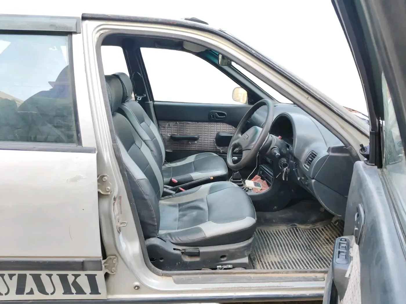 2005 Maruti Esteem LXI, Petrol, Manual, 35,814 km, interior