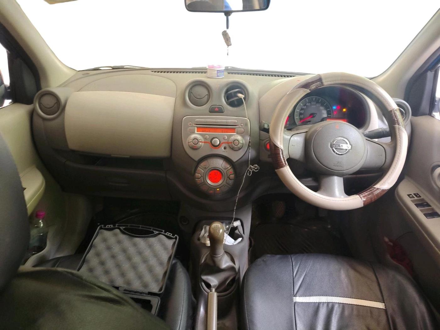2011 Nissan Micra XV PETROL, Petrol, Manual, 1,53,445 km, interior