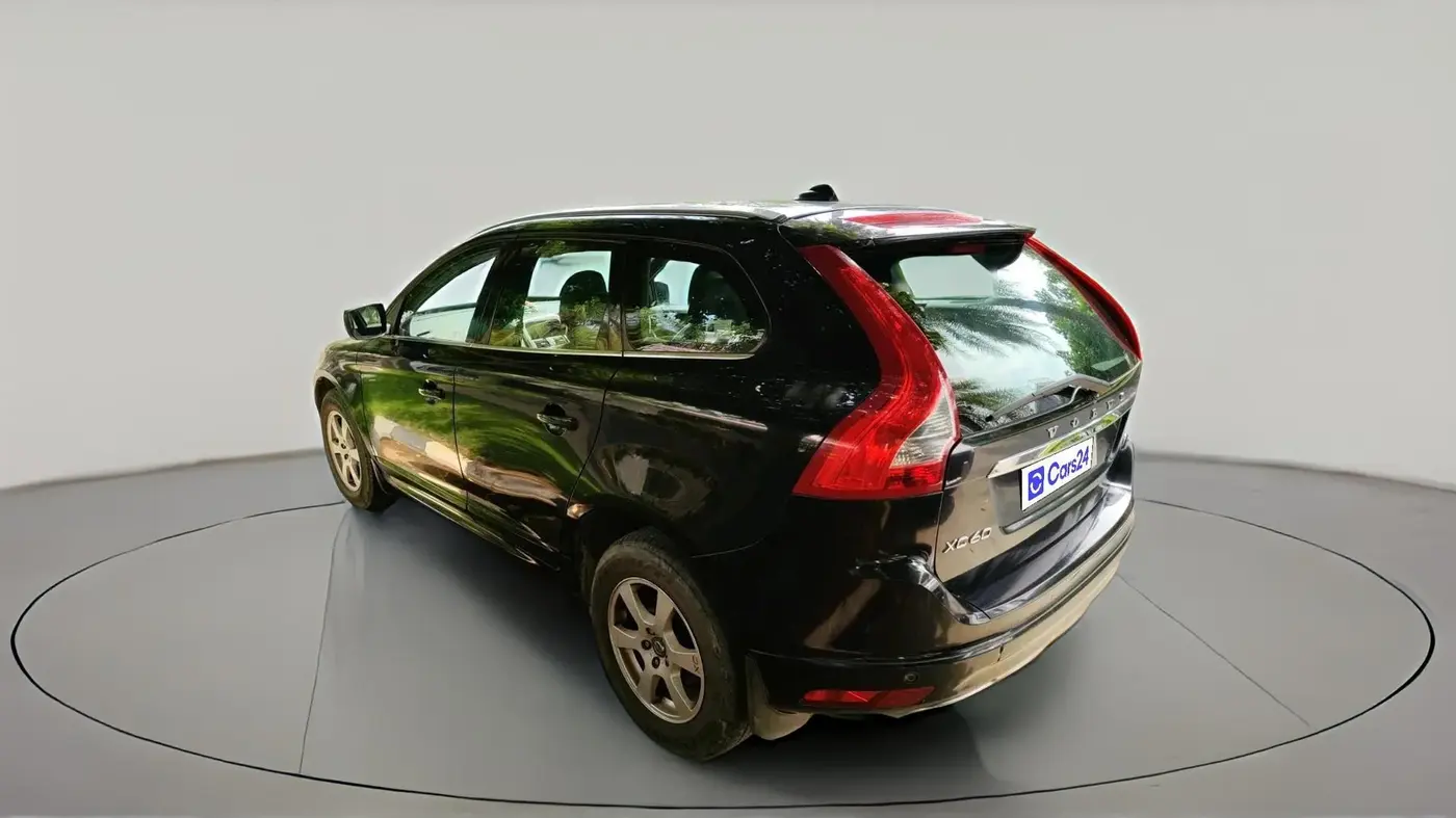 2016 Volvo XC 60 D4 Kinetic, Diesel, Automatic, 1,01,795 km, exterior