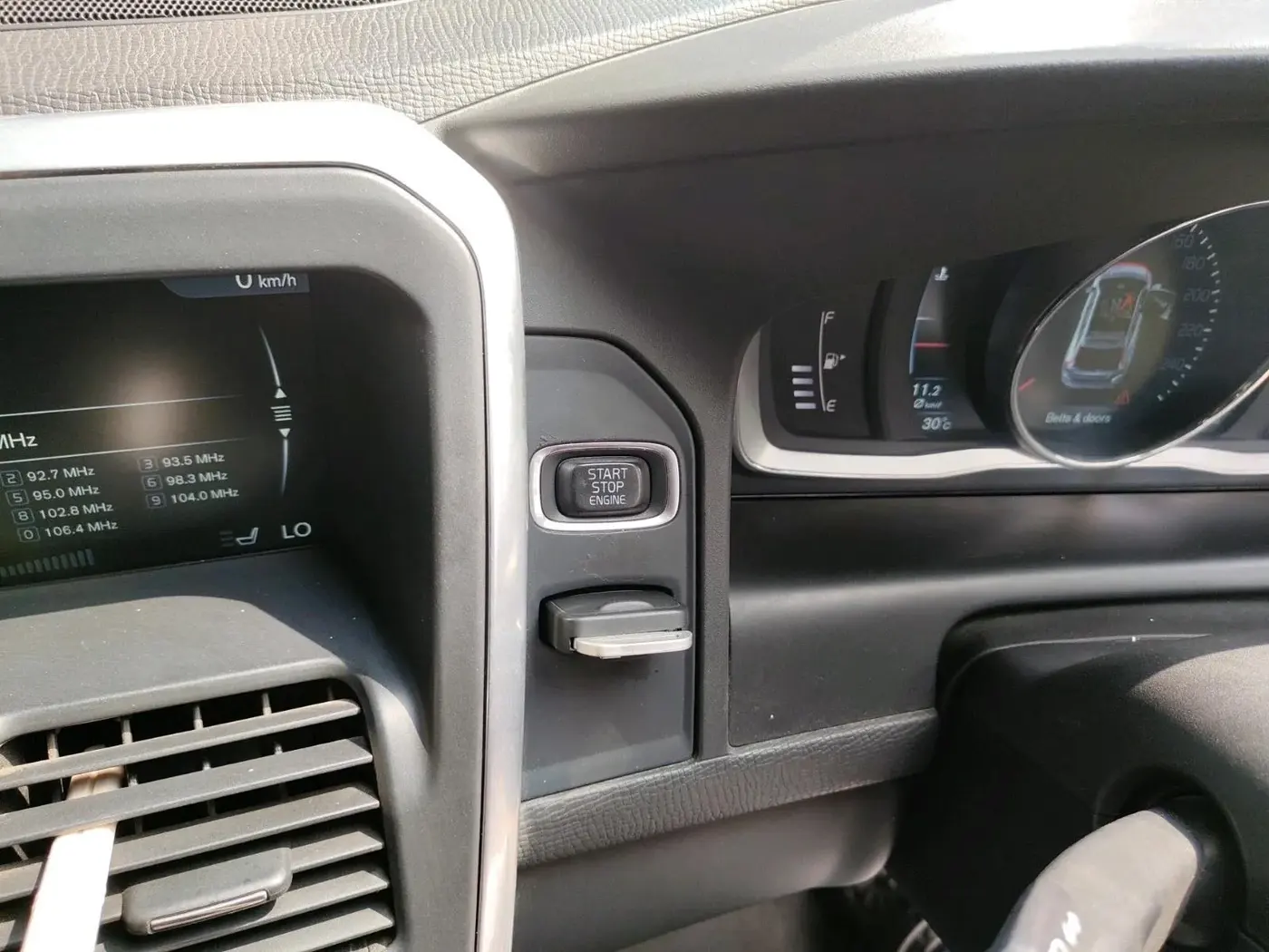 2016 Volvo XC 60 D4 Kinetic, Diesel, Automatic, 1,01,795 km, interior