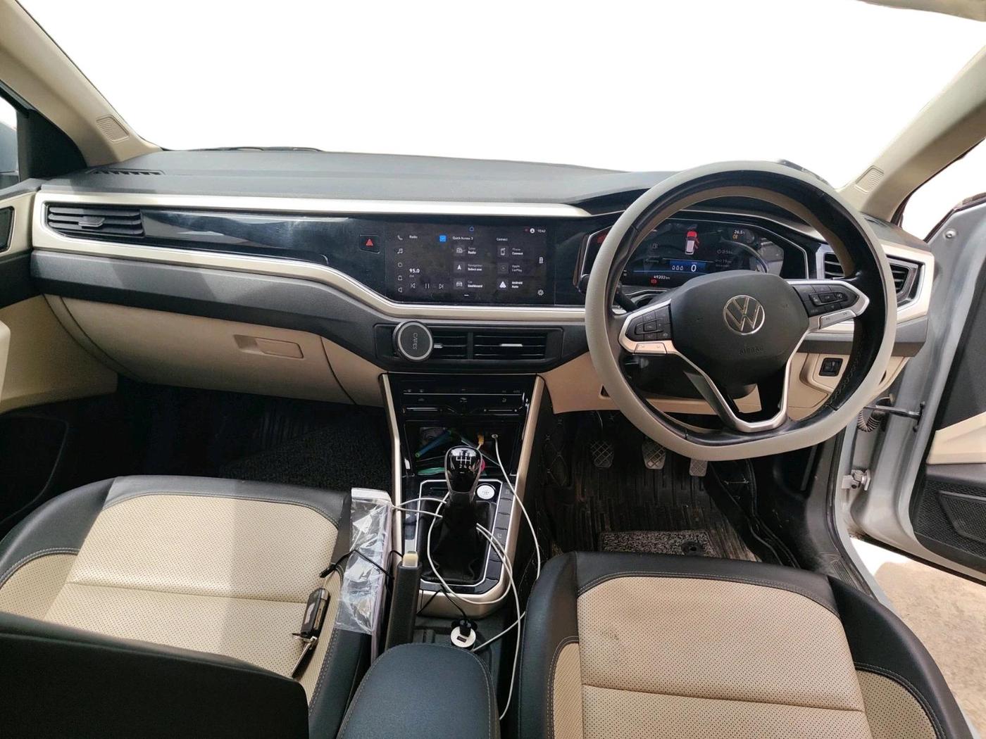 2023 Volkswagen VIRTUS TOPLINE TSI 1.0 MT, Petrol, Manual, 49,202 km, interior