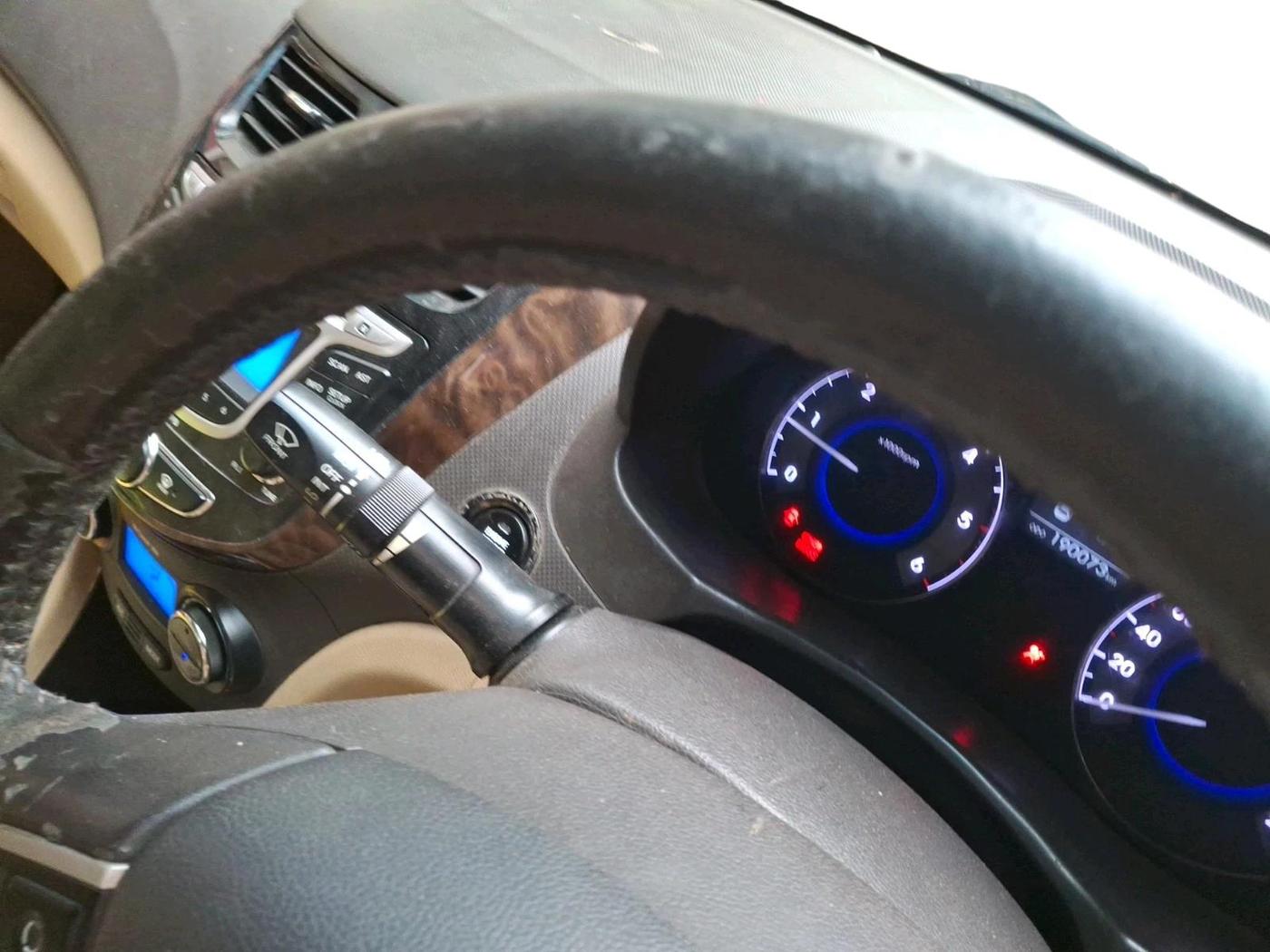 2012 Hyundai Verna FLUIDIC 1.6 CRDI SX OPT AT, Diesel, Automatic, 1,90,073 km, interior