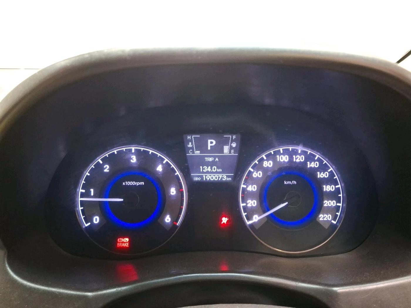 2012 Hyundai Verna FLUIDIC 1.6 CRDI SX OPT AT, Diesel, Automatic, 1,90,073 km, interior