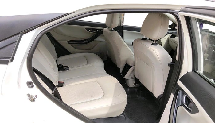 2022 Tata NEXON XZ PLUS (PREMIUM) PETROL, Petrol, Manual, 39,560 km, interior