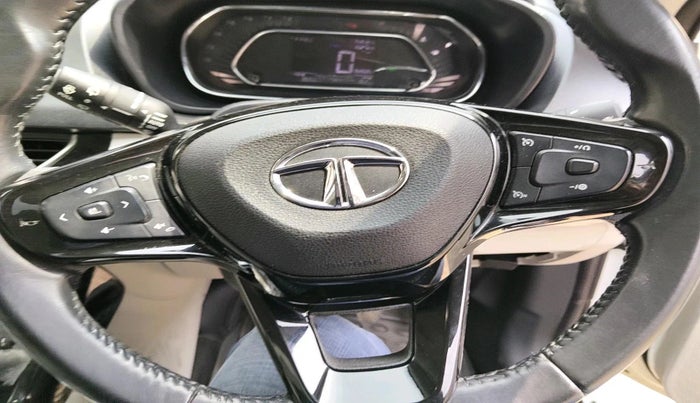 2022 Tata NEXON XZ PLUS (PREMIUM) PETROL, Petrol, Manual, 39,560 km, interior