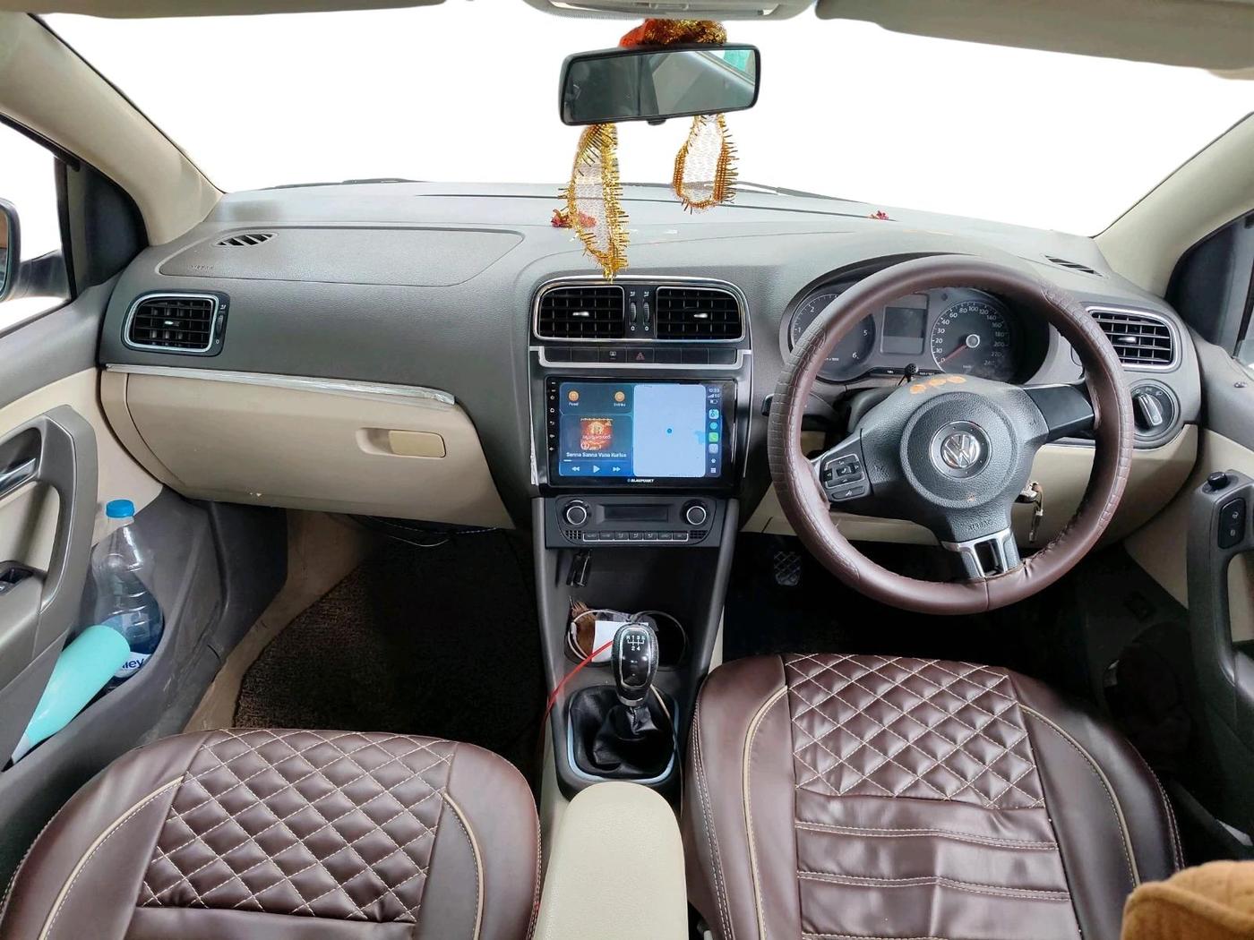 2013 Volkswagen Vento HIGHLINE DIESEL 1.6, Diesel, Manual, 83,975 km, interior