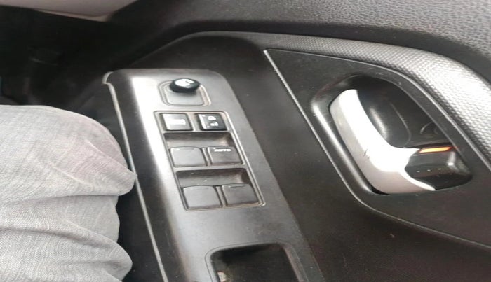 2022 Maruti New Wagon-R ZXI 1.2, Petrol, Manual, 23,826 km, interior