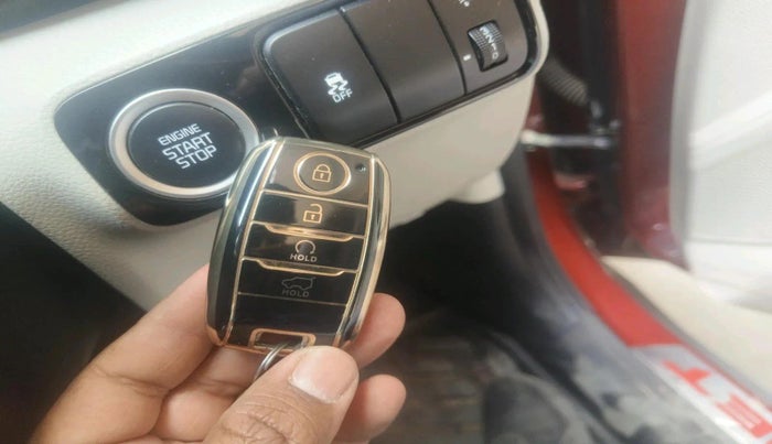 2021 KIA SONET HTX 1.0 IMT, Petrol, Manual, 43,916 km, interior
