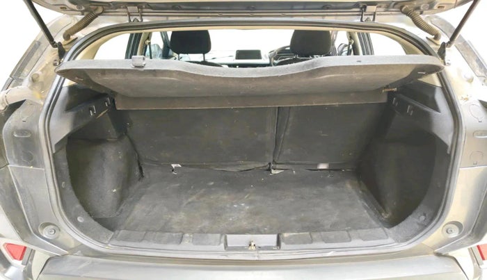 2020 Tata NEXON XZA PLUS (O) DIESEL, Diesel, Automatic, 1,44,921 km, exterior