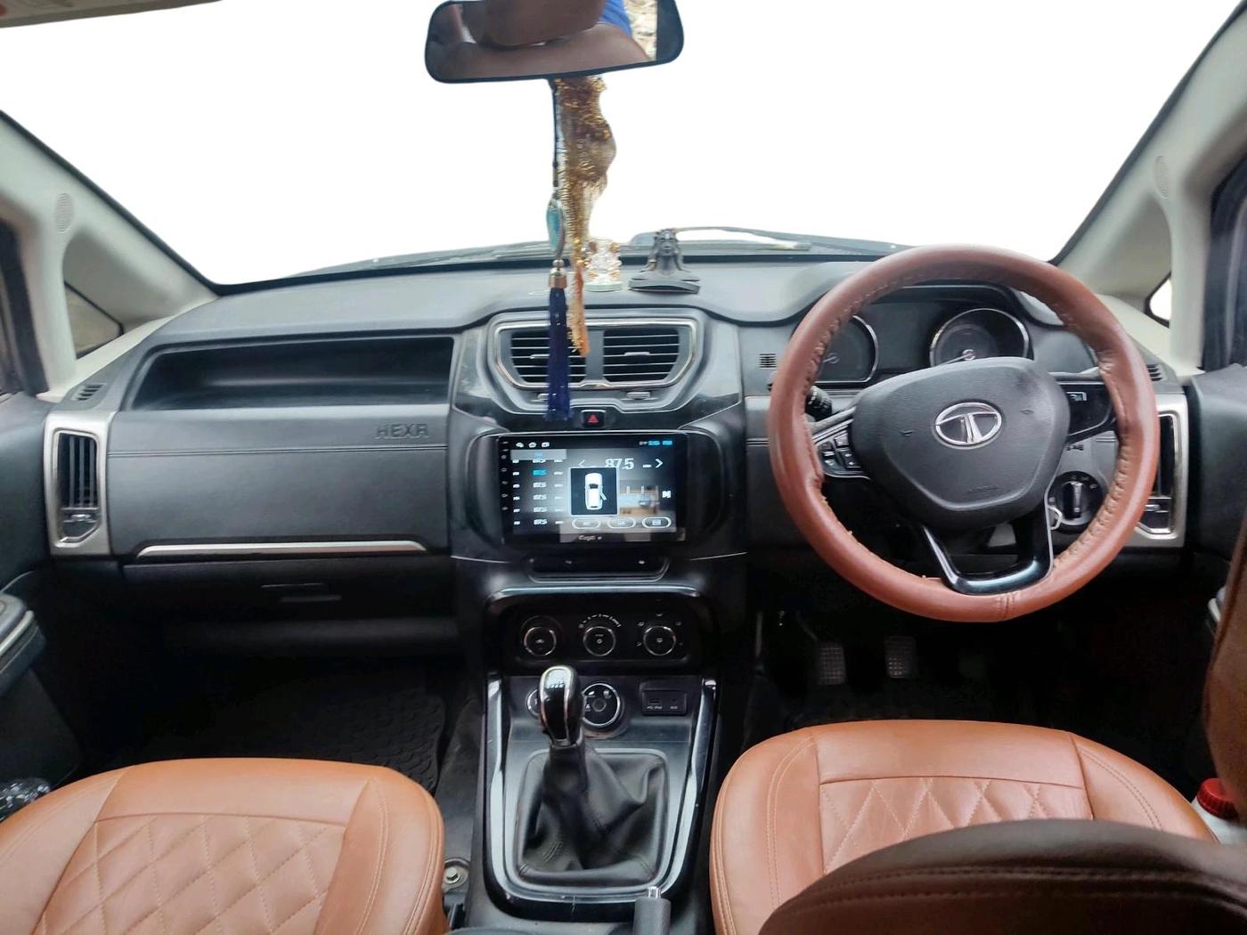 2017 Tata Hexa XM 4X2 7 STR, Diesel, Manual, 2,05,595 km, interior