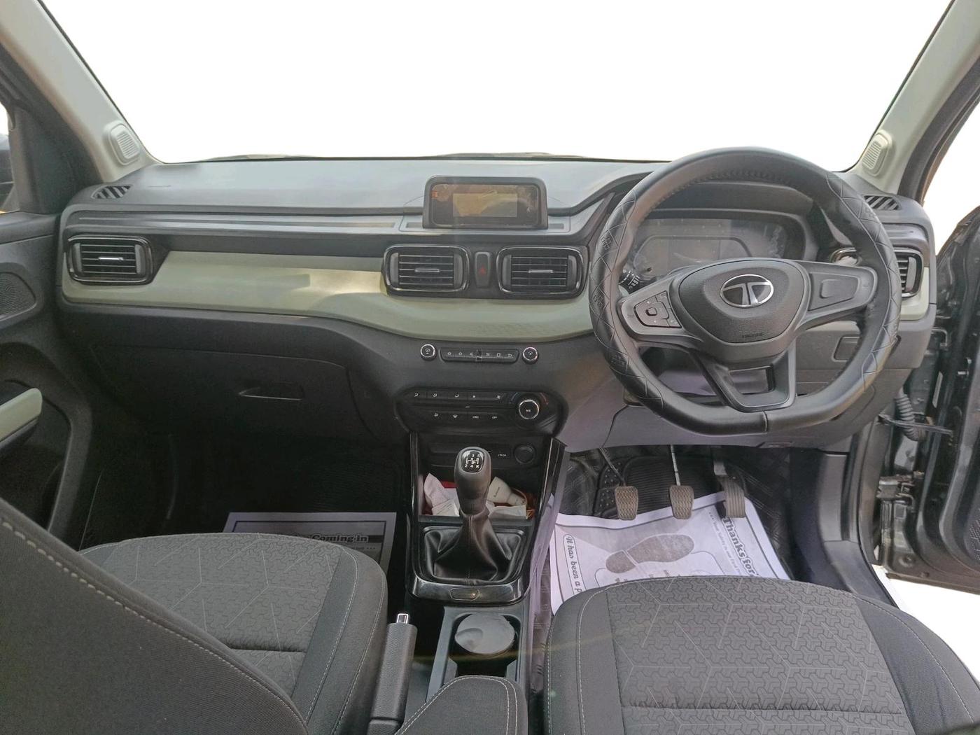 2025 Tata PUNCH Adventure (S), Petrol, Manual, 7,086 km, interior