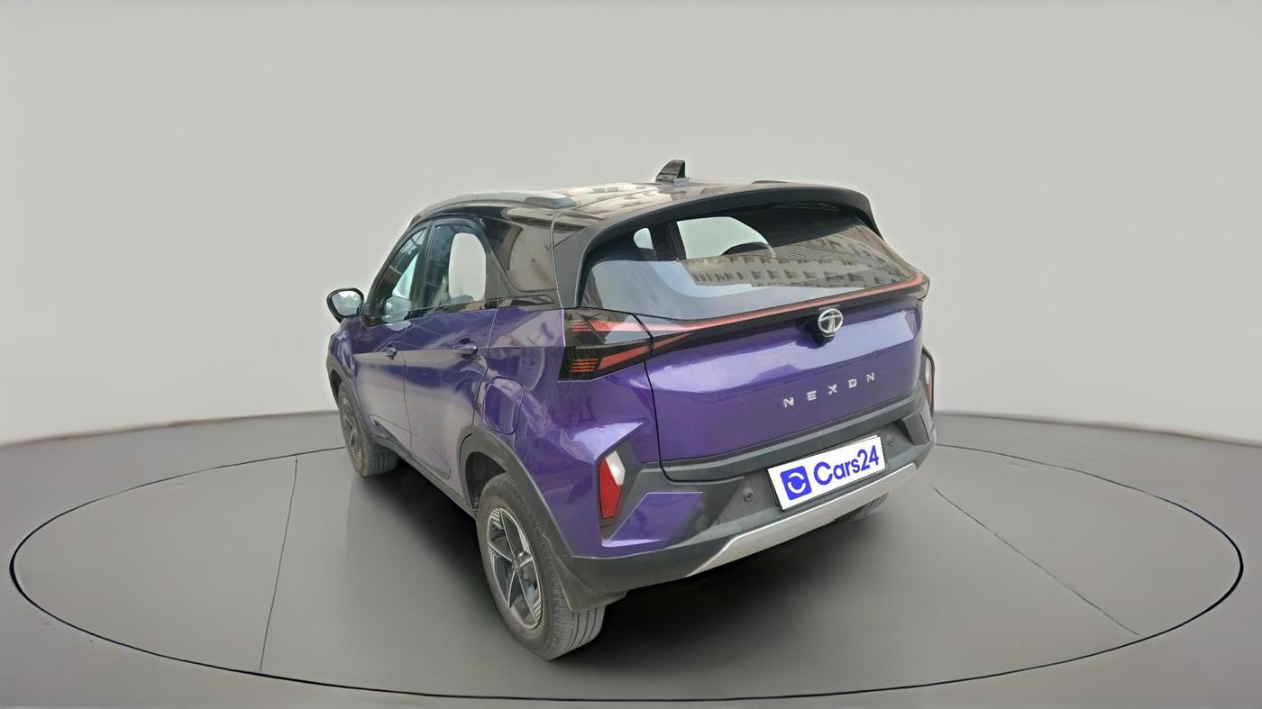 2023 Tata NEXON FEARLESS PURPLE + SUNROOF DUAL TONE 1.2 PETROL, Petrol, Manual, 30,192 km, exterior