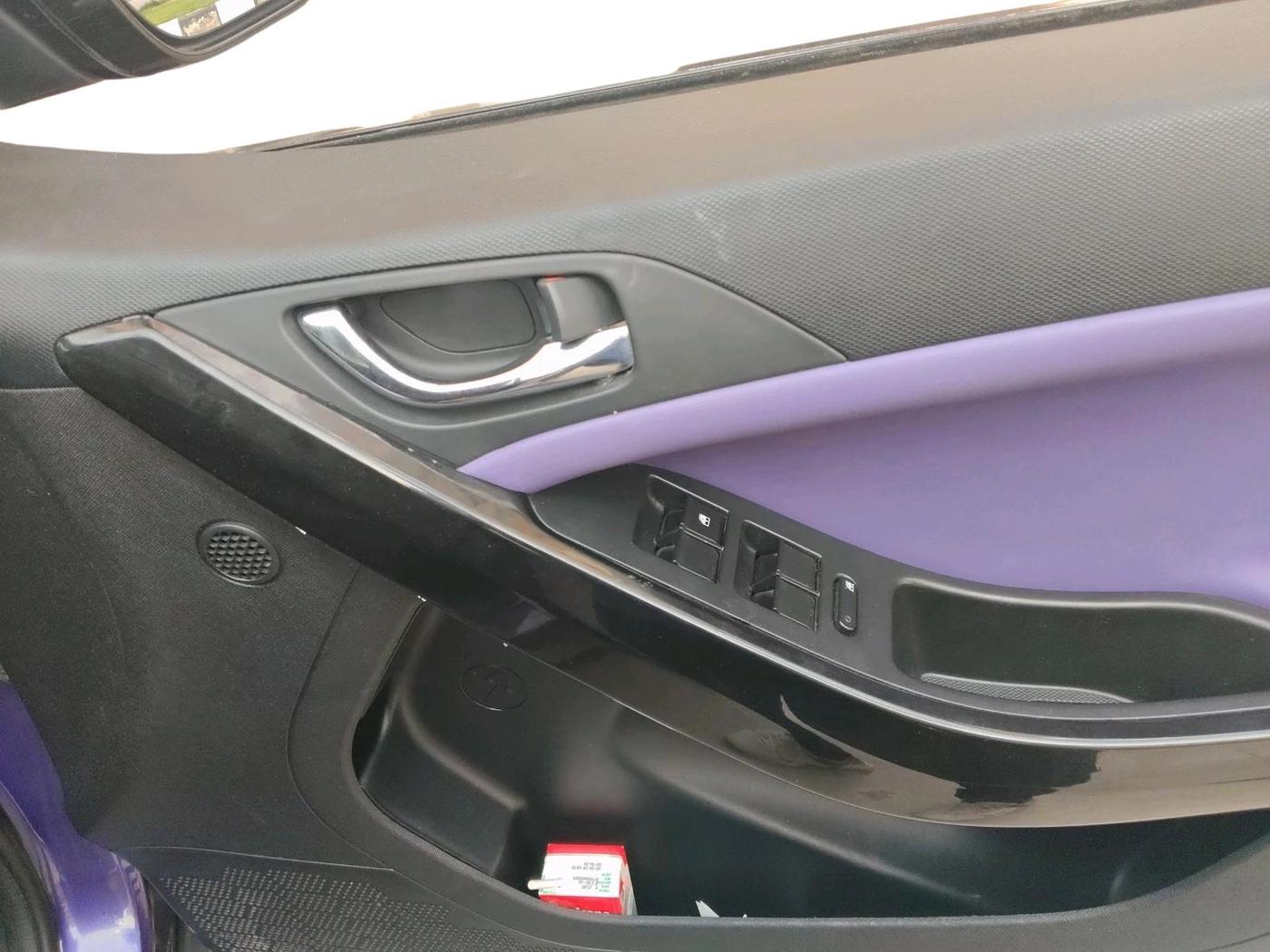 2023 Tata NEXON FEARLESS PURPLE + SUNROOF DUAL TONE 1.2 PETROL, Petrol, Manual, 30,192 km, interior
