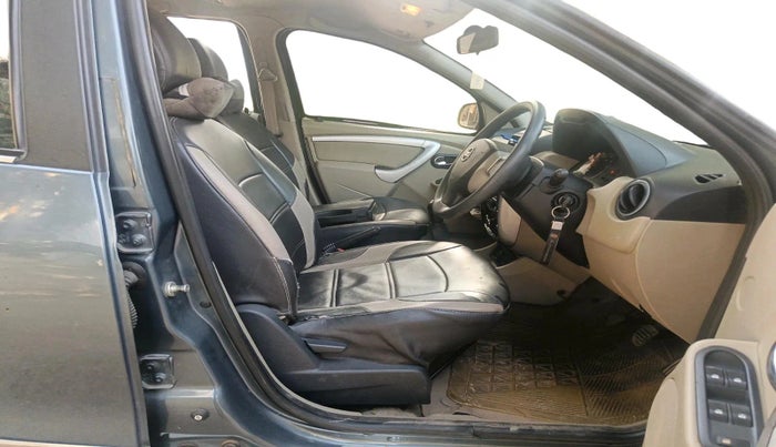 2014 Nissan Terrano XL D PLUS, Diesel, Manual, 1,11,627 km, interior