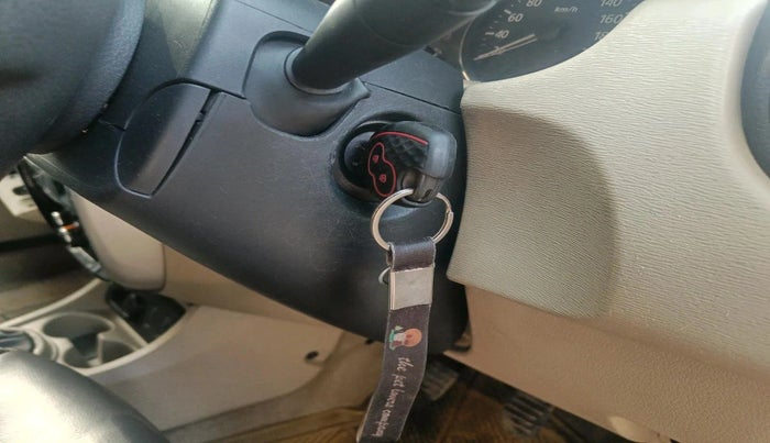 2014 Nissan Terrano XL D PLUS, Diesel, Manual, 1,11,627 km, interior