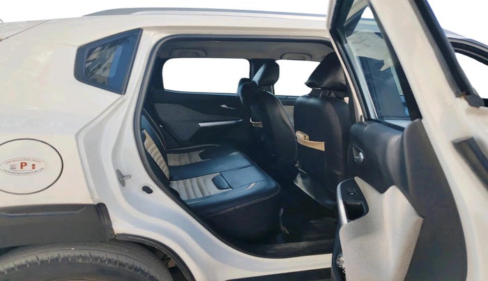 2021 Nissan MAGNITE XL, Petrol, Manual, 42,725 km, interior