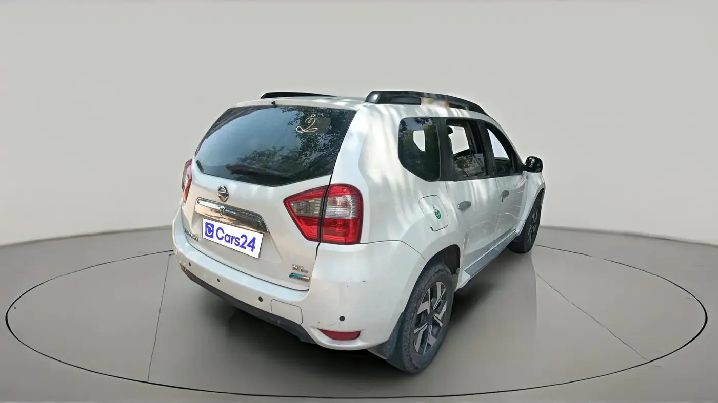 2013 Nissan Terrano XL (D), Diesel, Manual, 1,59,126 km, exterior