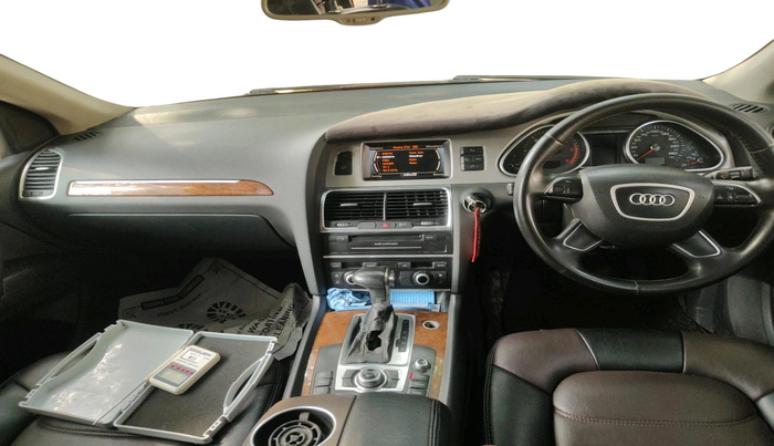 2014 Audi Q7 3.0 TDI QUATTRO, Diesel, Automatic, 1,04,732 km, interior